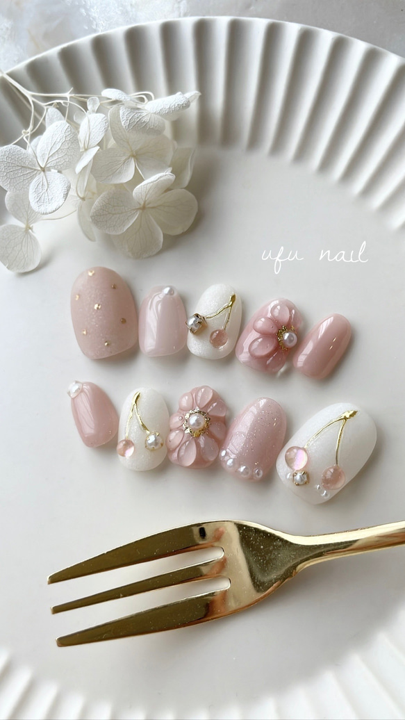 pale pink Cherry nail 1枚目の画像