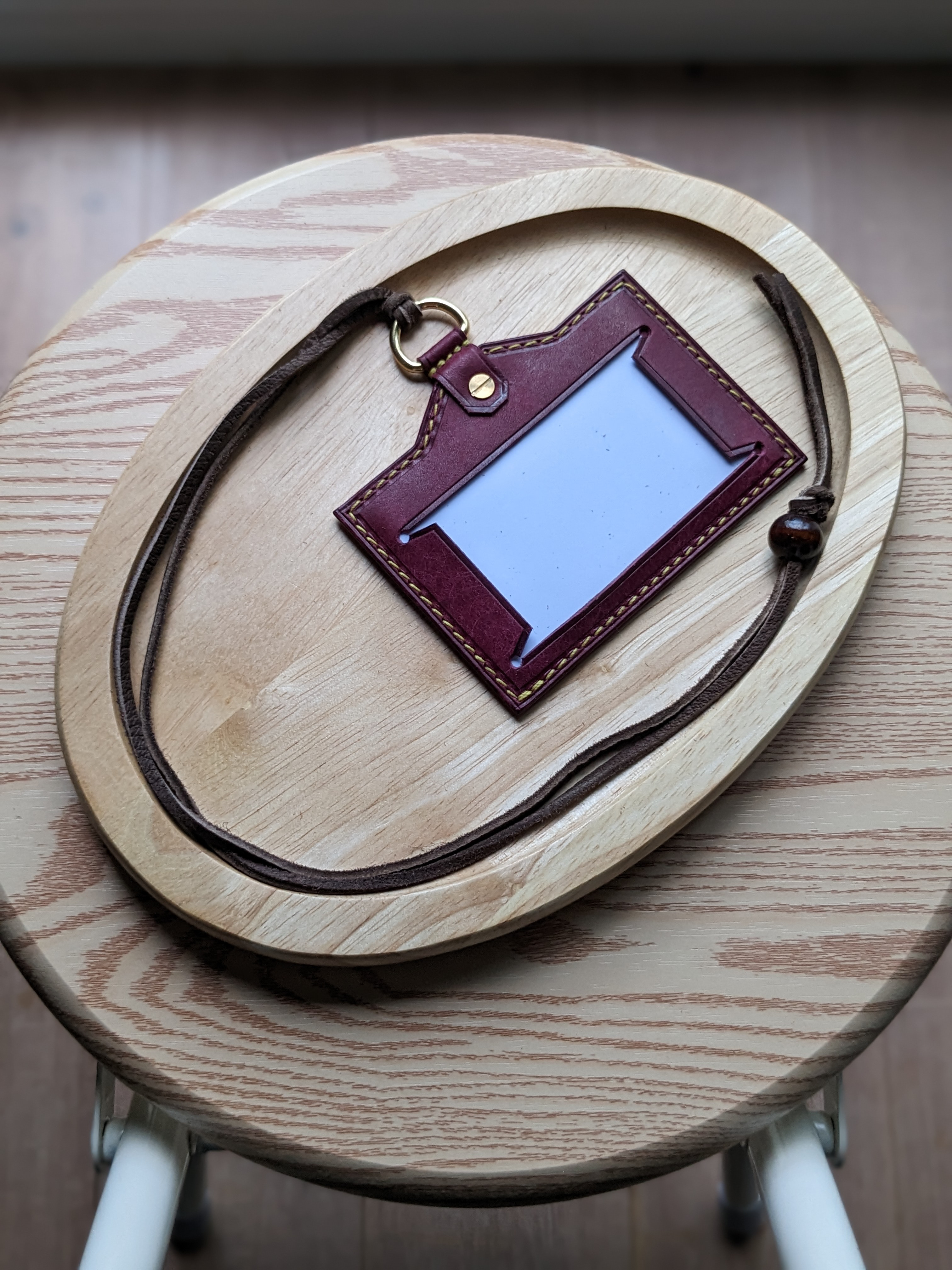 本革　レザー　パスケース　ライラック