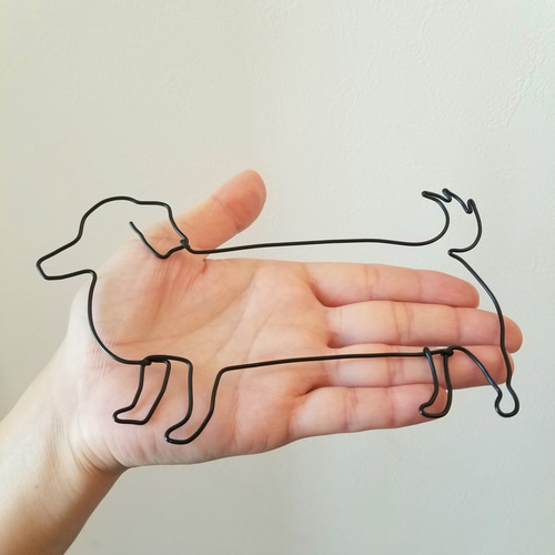 ダックスフンド のさんぽ 】 ワイヤーアート 壁飾り 飾り 犬 ダックスフンド のさんぽ 】 ワイヤーアート 壁飾り 飾り 犬