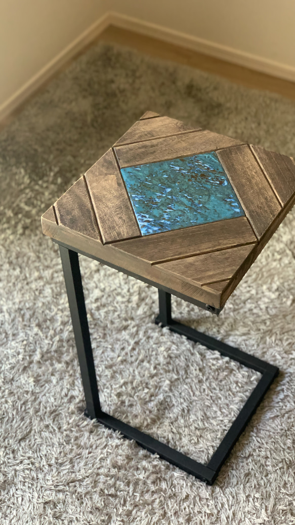 [幅30cm角] サイドテーブル レトロ タイル タイルテーブル スチール製 海を感じる 5枚目の画像