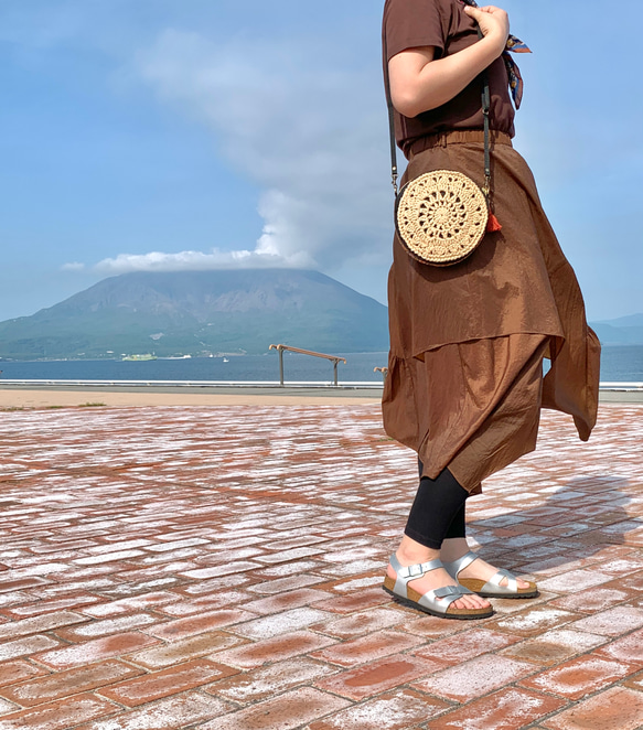 刺しゅうラインラウンドショルダーバッグ〈natural×black〉 13枚目の画像