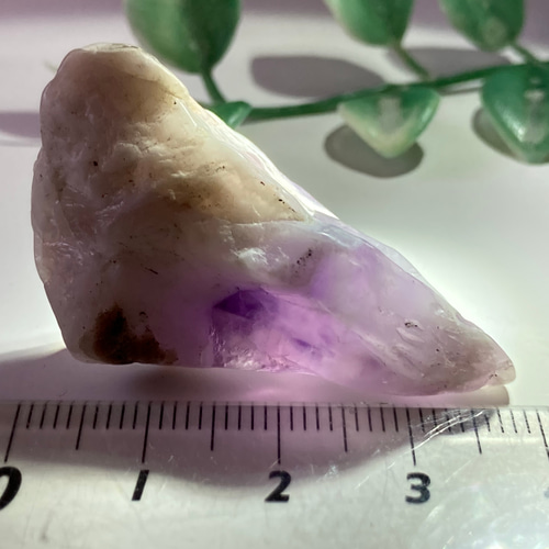 シェブロンアメジスト　ツイン　紫水晶　ラフストーン　原石 シェブロンアメジスト 紫水晶 ラフストーン 原石 天然石 東洋