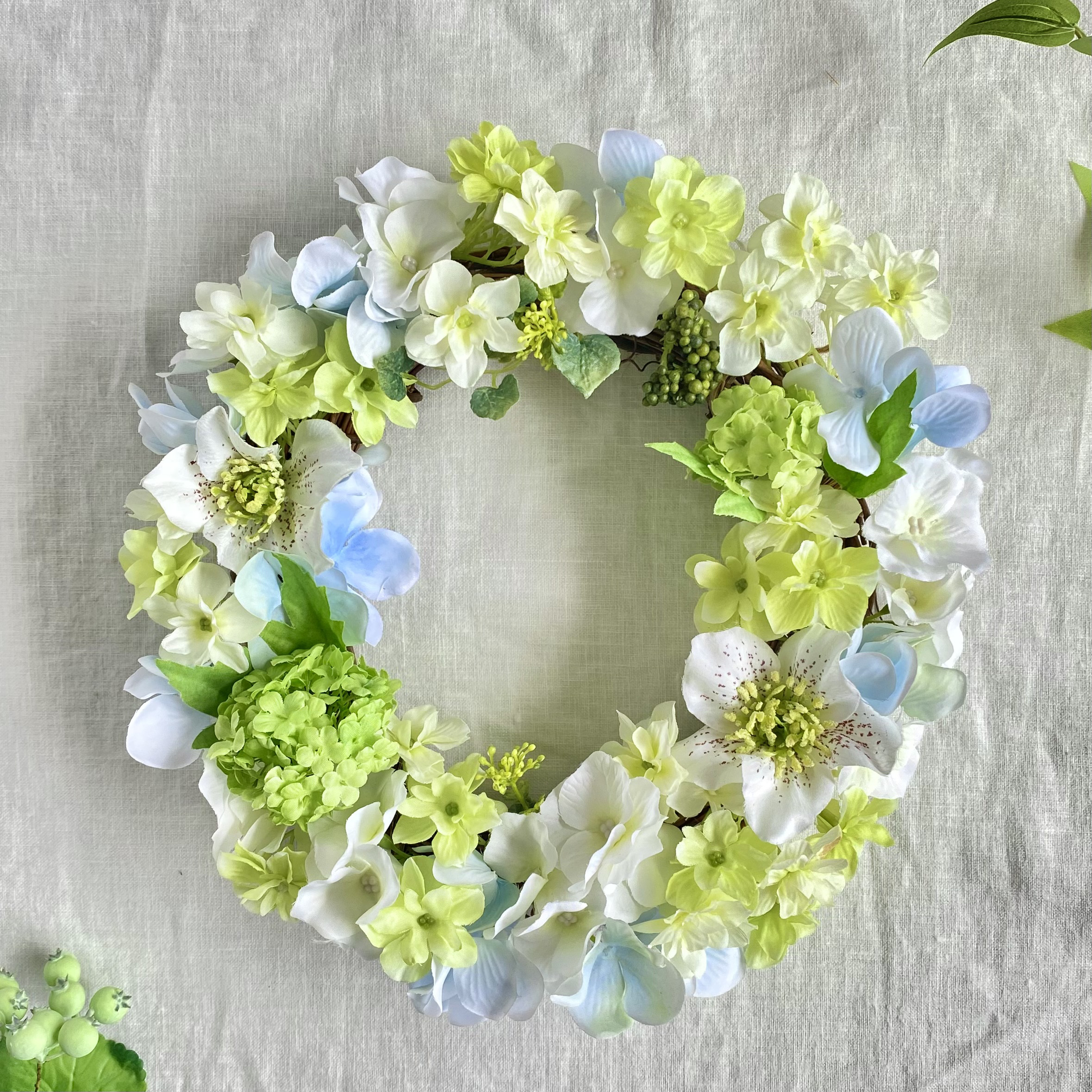 紫陽花の涼やかリース 〜夏のホワイト＊グリーンリース