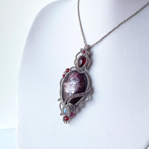 大粒パープルマイカ(レピドライト)×2種類のガーネット×レインボー