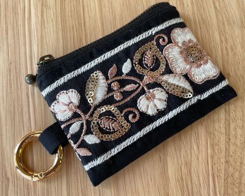 リング付 刺繍リボン ミニポーチ 小物入れ 小銭入れ ポーチ 【 Chipi