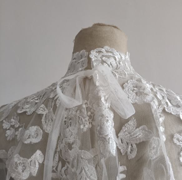 ウエディングドレスで肩を出さないドレスにアレンジ ボレロ 総レース ケープ ショール ブライダハイネック  ハンドメイド 5枚目の画像
