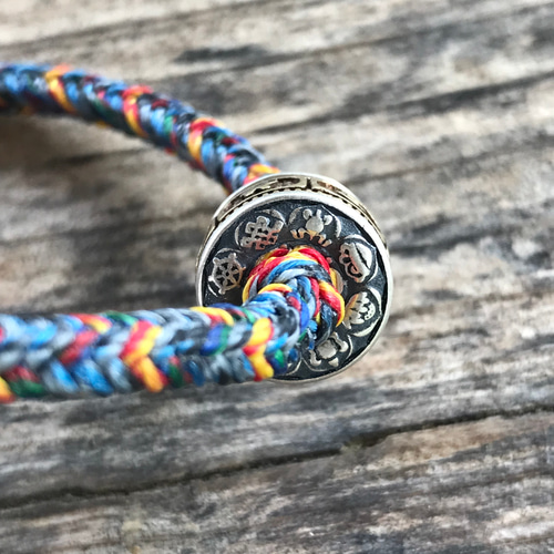 チベット風 ブレスレット 梵字 六字真言(回転式) マクラメ編