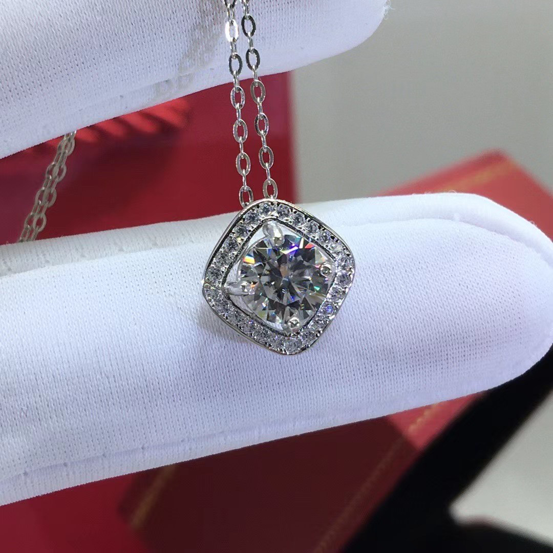 newデザイン】モアサナイト ネックレス 思い出深い k18WG 