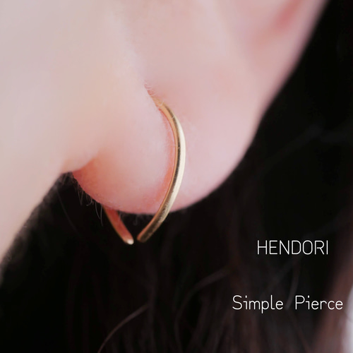 ペトゥ 花びら クロス フープ ピアス 14kgf ワイヤー つけっぱなし