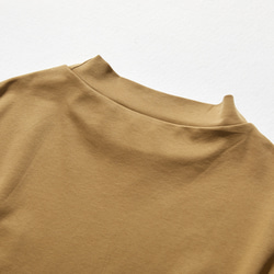 気付けば手に取る　コットンカットソー  ボトルネック7分袖Tシャツ　カットソー 灰色みの黄褐色 220601-7 9枚目の画像