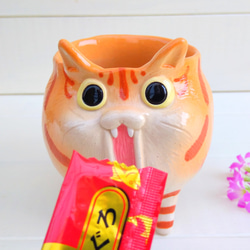 トラ猫漫画のようなびっくり顔マグカップ３００ｍｌ　ネコの陶器　受注後の制作となります 7枚目の画像