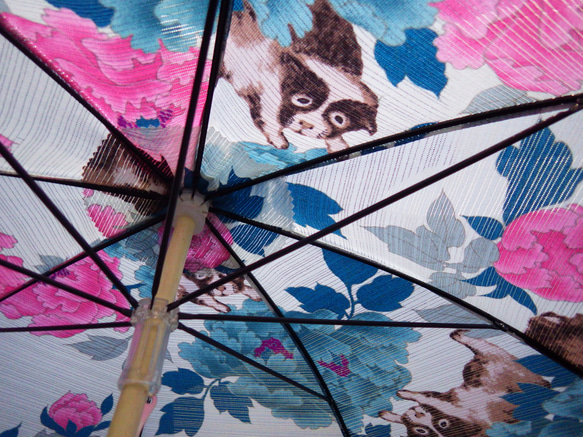 浴衣から生まれた日傘　空晴れて 一人と一匹ひなたぼこ【岡重】 12枚目の画像