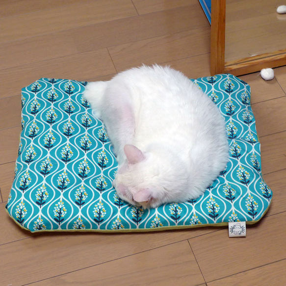 猫のためのマットのカバー布　ふわふわ用NO.1　Silver Drops-Ovel Elements　＜受注生産＞ 11枚目の画像