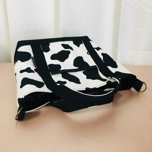 牛柄ホルスタイン三角マチショルダーミニトートバッグ（白/黒）＊ハンドメイド 6枚目の画像