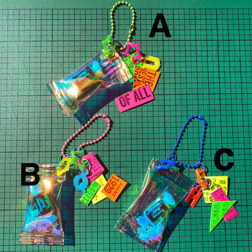 WANIMA L KEYCHAIN オーロラカラー WANIMA METAL KEYCHAIN オーロラカラー - メルカリ