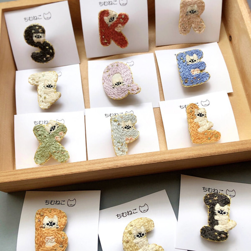 ア*リ様 ハンドメイド　刺繍キーホルダー　ポケットから猫 ア*リ様 ハンドメイド 刺繍キーホルダー ポケットから猫