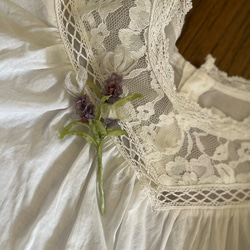 フレンチラベンダーの布花コサージュ 4枚目の画像