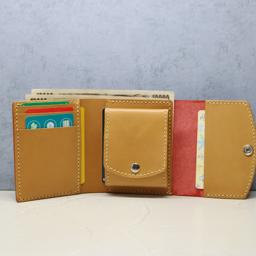 三つ折り革財布 ワインレッド 三つ折り財布 BEE3104 通販 16013303