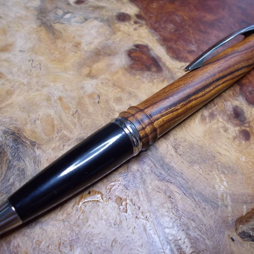 超希少古代埋もれ木！デザートアイアンウッドのボールペン！ パーカー