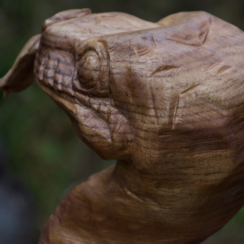 ベーレンパイソン チェーンソーアート彫刻作品 蛇 木彫り 彫刻