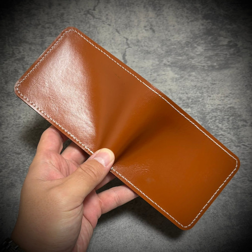 二つ折り財布　ヌメ革　生成り　栃木レザー　ハンドメイド　本革　革財布　手縫い ヌメ革 二つ折り革財布 メンズ 手縫い ショートウォレット 栃木