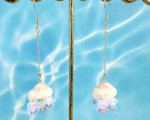 クラゲちゃんピアス クラゲ 海 ピアス イヤリング - メルカリ