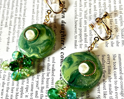 aykregolith レジンアクセサリー イヤリング 抹茶 aykregolith レジンアクセサリー イヤリング 抹茶 𝐚𝐲𝐤