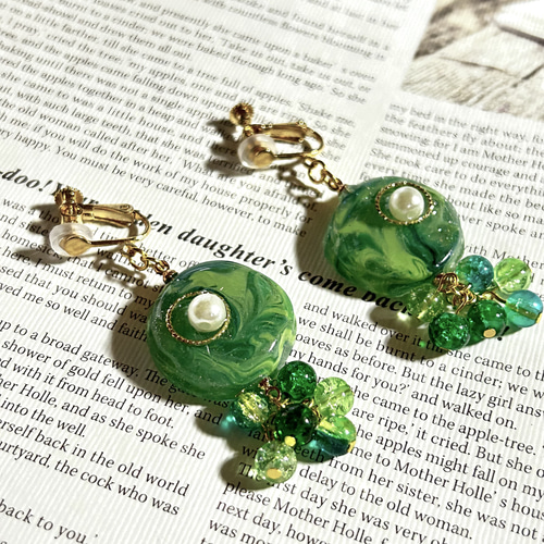 Sparkle-緑の化石-【レジンアクセサリー レジンイヤリング レジン