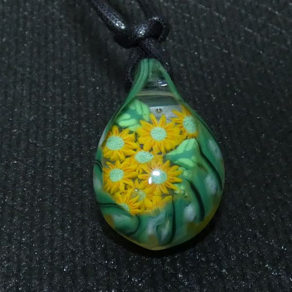 ひまわり咲く、ＮＯ.2（ガラス、とんぼ玉、向日葵、ネックレス）