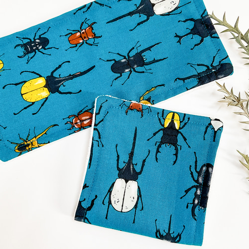 ハーフハンカチ コットン×パイル地 リアルな昆虫柄（エメラルド