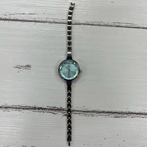 早い者勝ち！ 日付付きブレスレット風腕時計（6262）シルバー