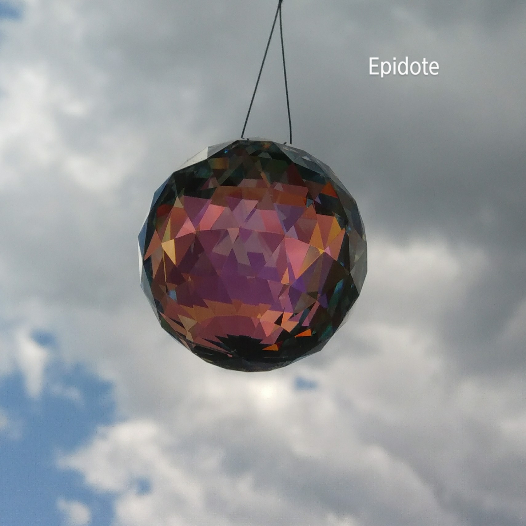 不思議な日 SWAROVSKICRYSTALS オーロラ 今日はピンクに見えました