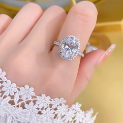 6カラット オーバル 高炭素ダイヤモンド キラキラ ゴージャス ヘイローリング シンプル ホワイト 白 婚約指輪 2枚目の画像