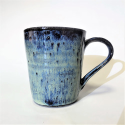 青白色の幻想的なマグカップ 3枚目の画像