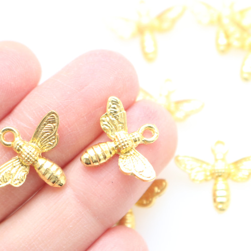 yon ジュエリー 蜂チャーム 10個】 おしゃれ 蜂 ジュエリー チャーム パーツ ゴールド 金属