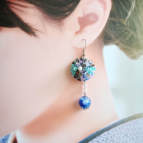 no.686 ブルー　ピアス　イヤリング　和風　つまみ細工　着物 和風ピアス 和風イヤリング つまみ細工 ピアス イヤリング お花