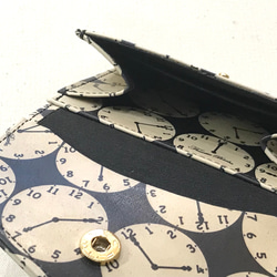 コインウォレット　モノトーン時計柄 4枚目の画像