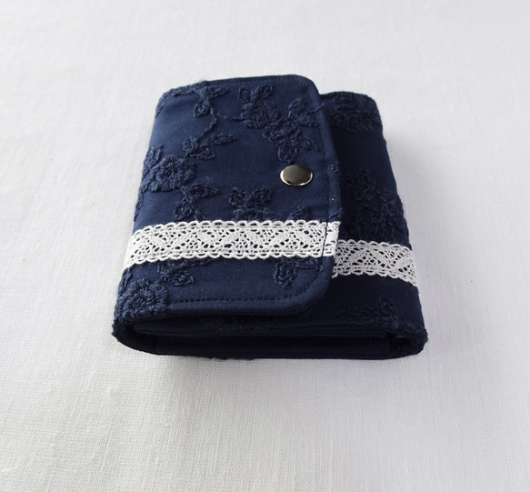 刺繍×レースのミニ財布　ネイビー 薔薇　ミニウォレット　軽量 3枚目の画像