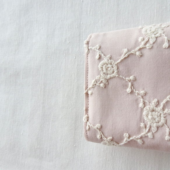 刺繍×レースのミニ財布 くすみピンク　薔薇 花柄 ミニウォレット　大人可愛い 5枚目の画像