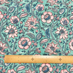 [50 公分單位] 藍綠粉紅白花印度手工版畫布料紡織棉 第6張的照片