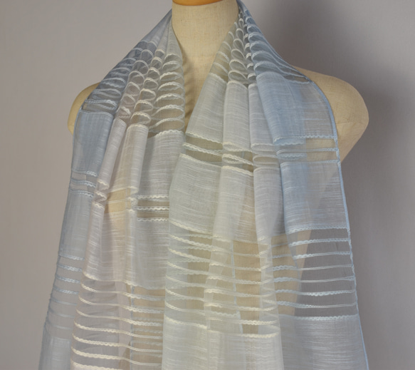 シルクとコットンの透かし織りストール「ヒヤシンスブルー～オーキッドミスト」 7枚目の画像