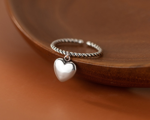 シルバー925 ヴィンテージ 揺れる ハート ひねり リング 指輪