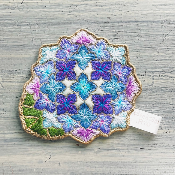 手刺繍・洗えるフェルトのコースター「紫陽花」11 コースター rio 通販 