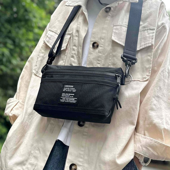 雨の日に強い！超軽量撥水ナイロン ショルダーバッグ【ブラック