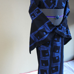 手染め型染浴衣　濃紺+青　染めのテキスタイルデザインがシックモダン　コシノジュンコ　お袖長めモアトールサイズ　裄70ｃｍ 4枚目の画像