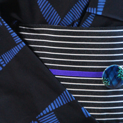 手染め型染浴衣　濃紺+青　染めのテキスタイルデザインがシックモダン　コシノジュンコ　お袖長めモアトールサイズ　裄70ｃｍ 9枚目の画像