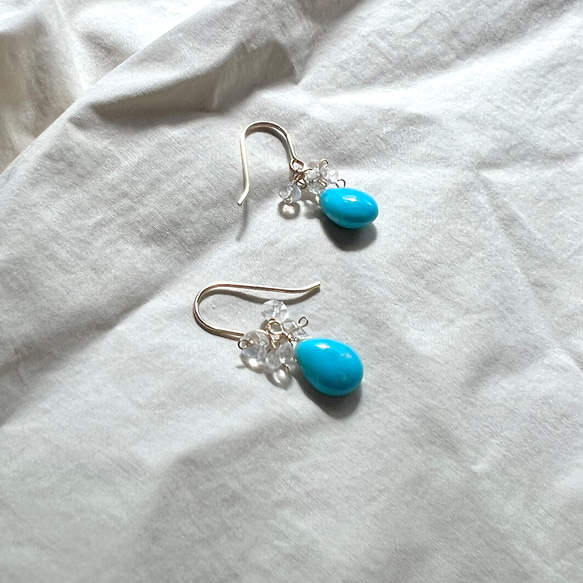 スリーピングビューティーターコイズのピアス 14kgf ピアス（フック