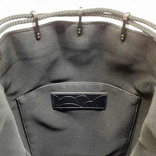 信玄袋(マチ有り、大)、豚革、スパイダーエンボス、途中切り替え無し  