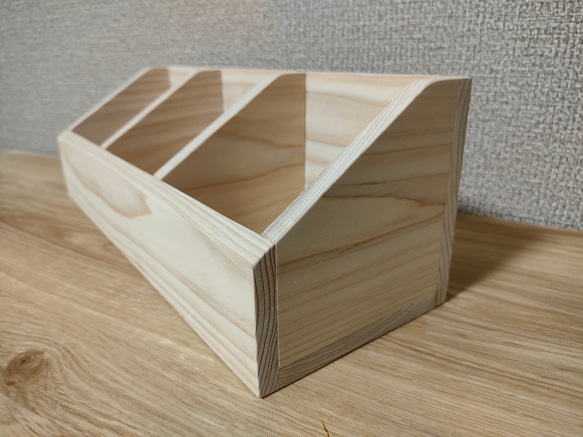 シンプルな小物入れ3連※無塗装(塗装も可能)※　外寸340×115×115　【箱猫屋】 6枚目の画像