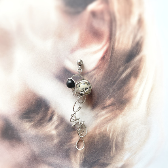 entangled wire pierce (ダルメシアンジャスパー) ステンレスピアス 5枚目の画像